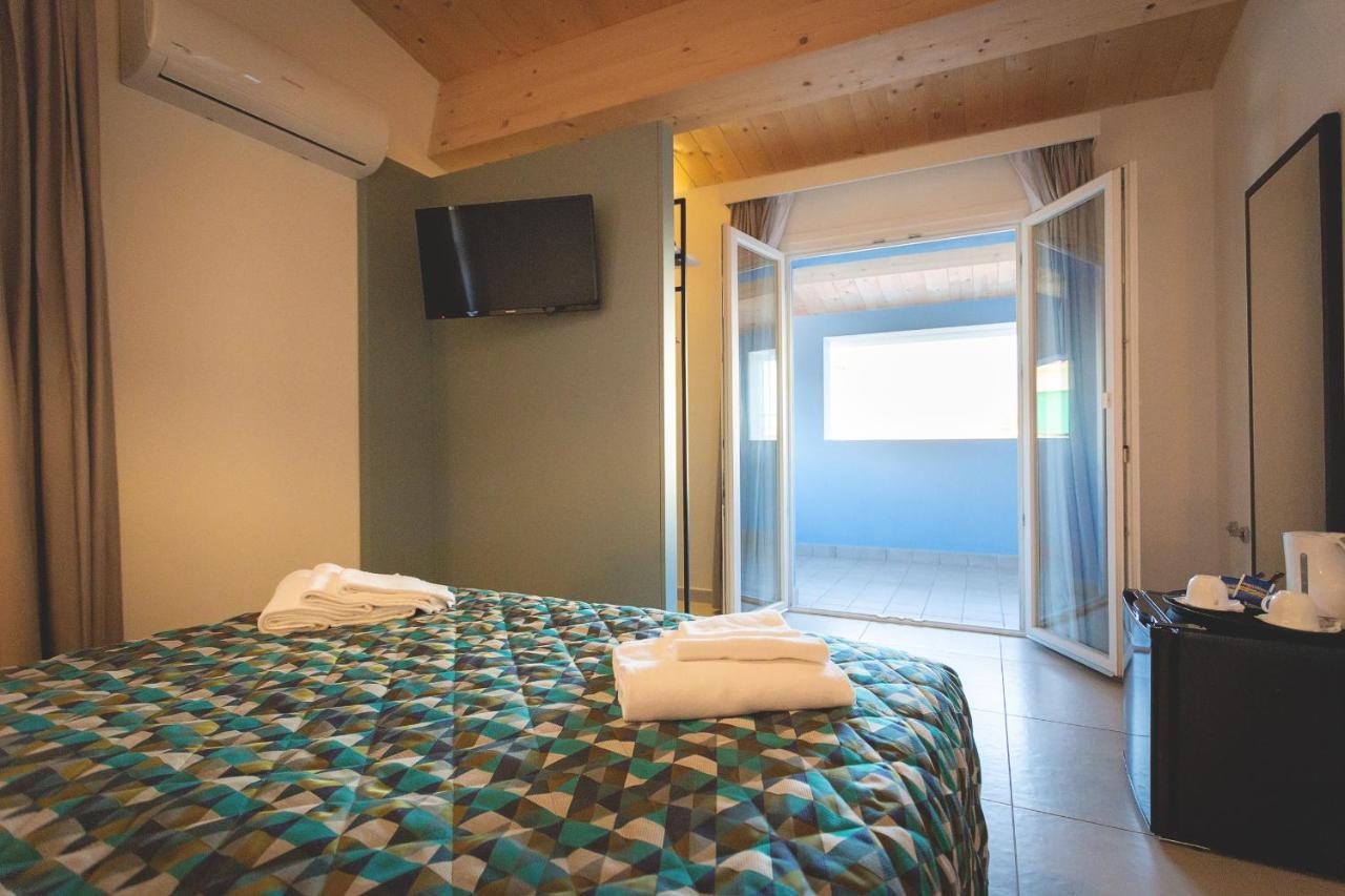 Via Siena 4 - Suites & Rooms 마리나디세시나 외부 사진