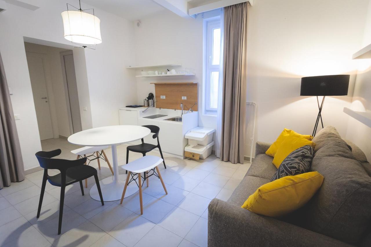 Via Siena 4 - Suites & Rooms 마리나디세시나 외부 사진