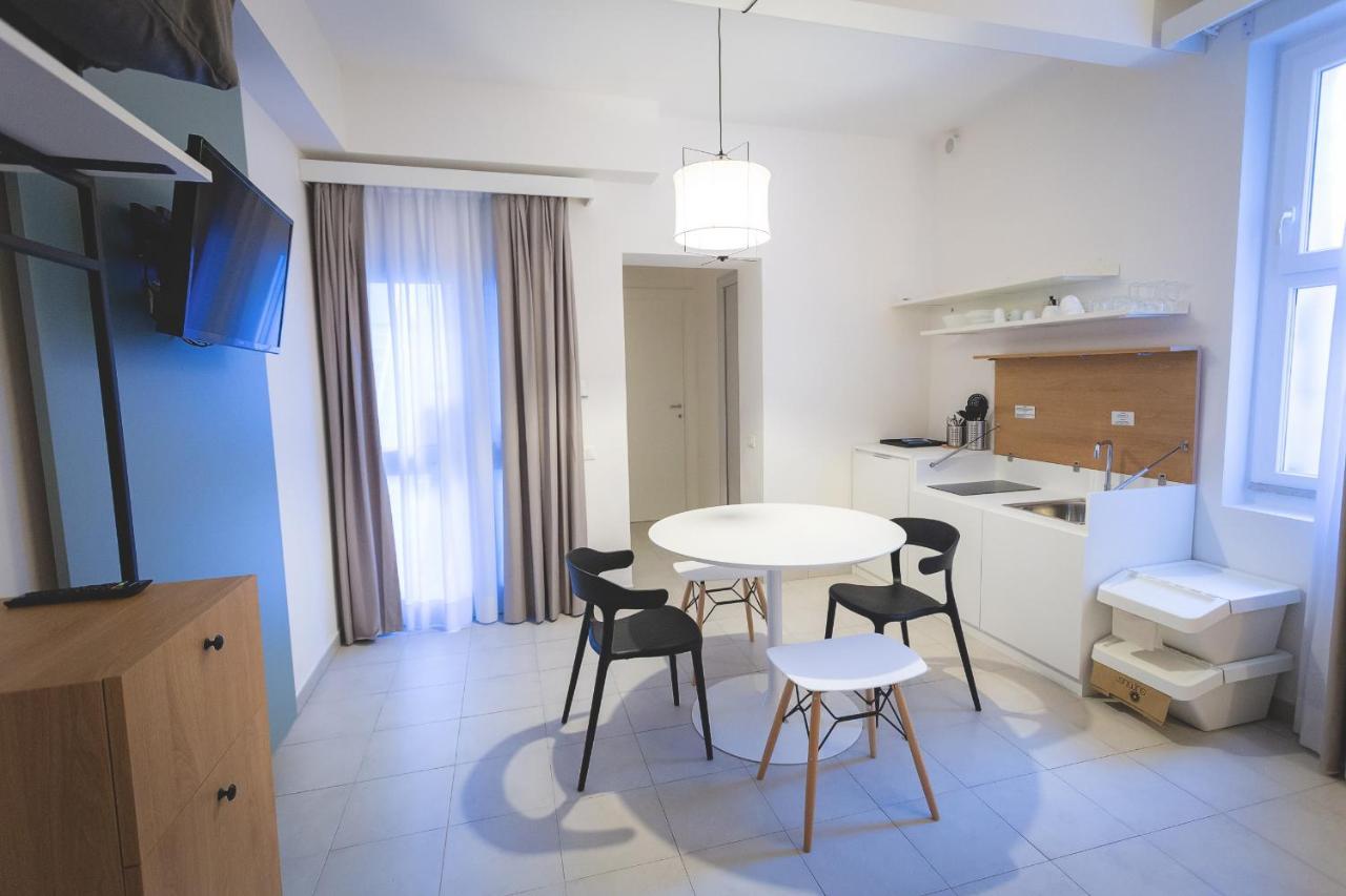 Via Siena 4 - Suites & Rooms 마리나디세시나 외부 사진