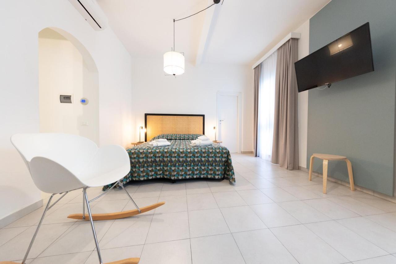 Via Siena 4 - Suites & Rooms 마리나디세시나 외부 사진